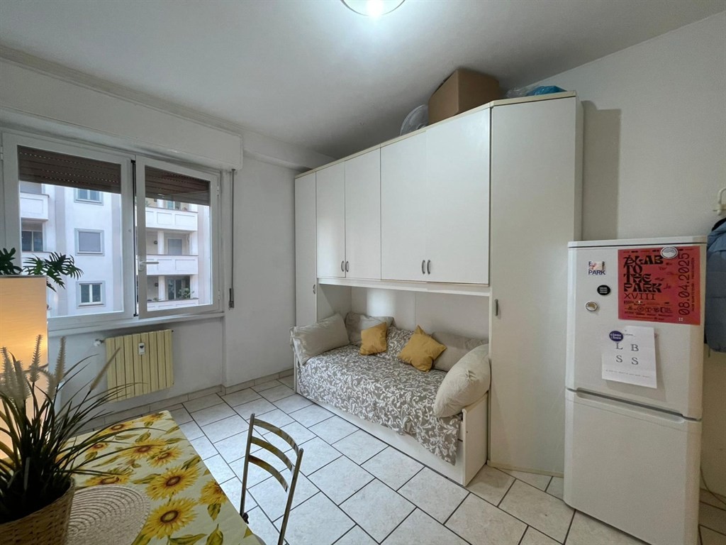 MILANO, BOCCONI - MONOLOCALE ARREDATO