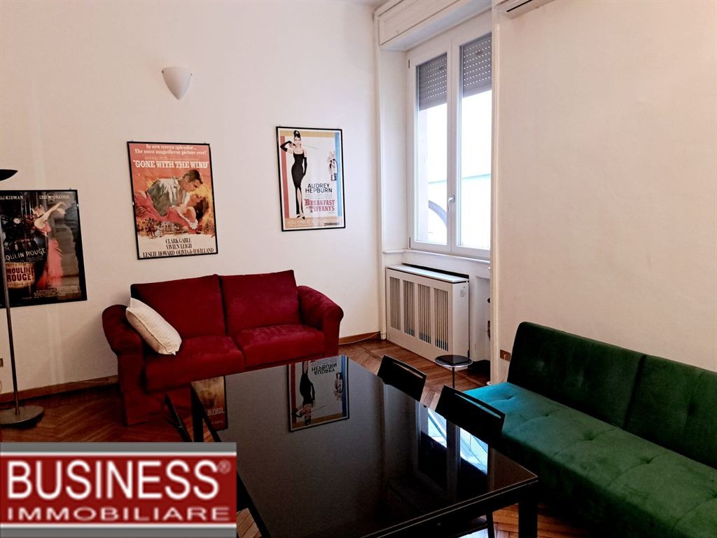 MILANO, MM GARIBALDI - BILOCALE ARREDATO